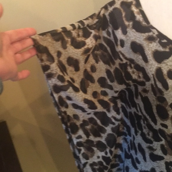 Leopard Animal Print Blouse - Picture 3 of 4